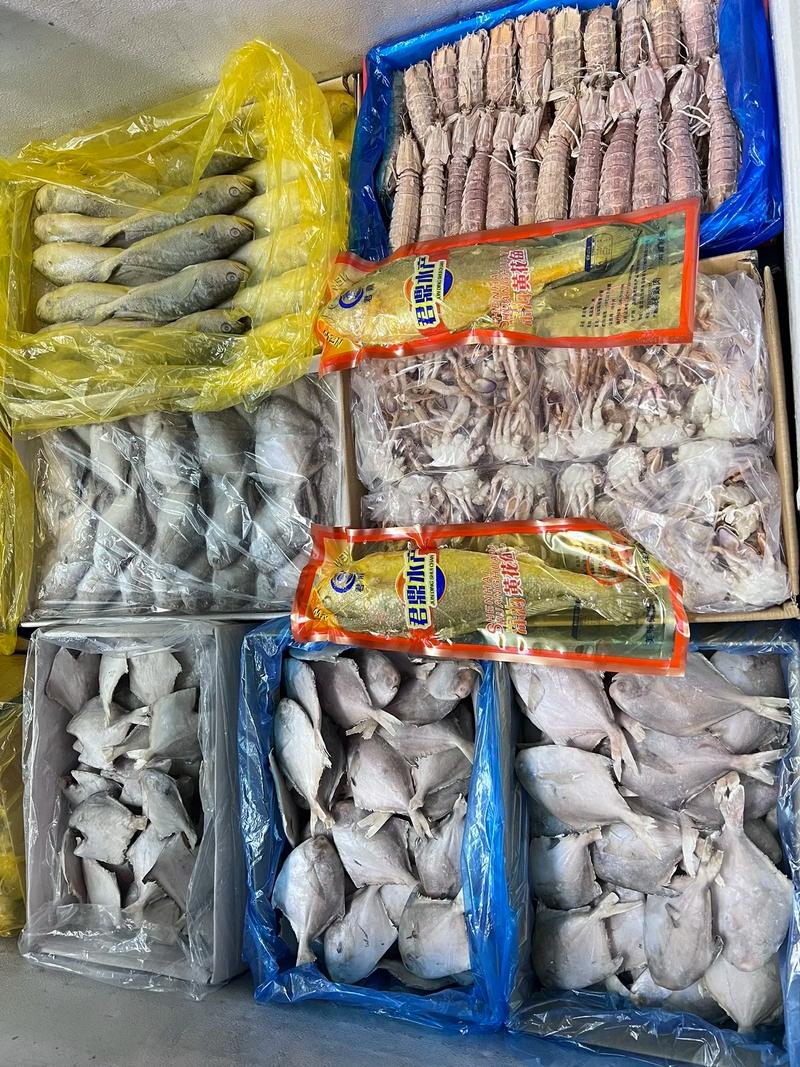 海鲜市场的活力源泉：蟹类批发的行业动态